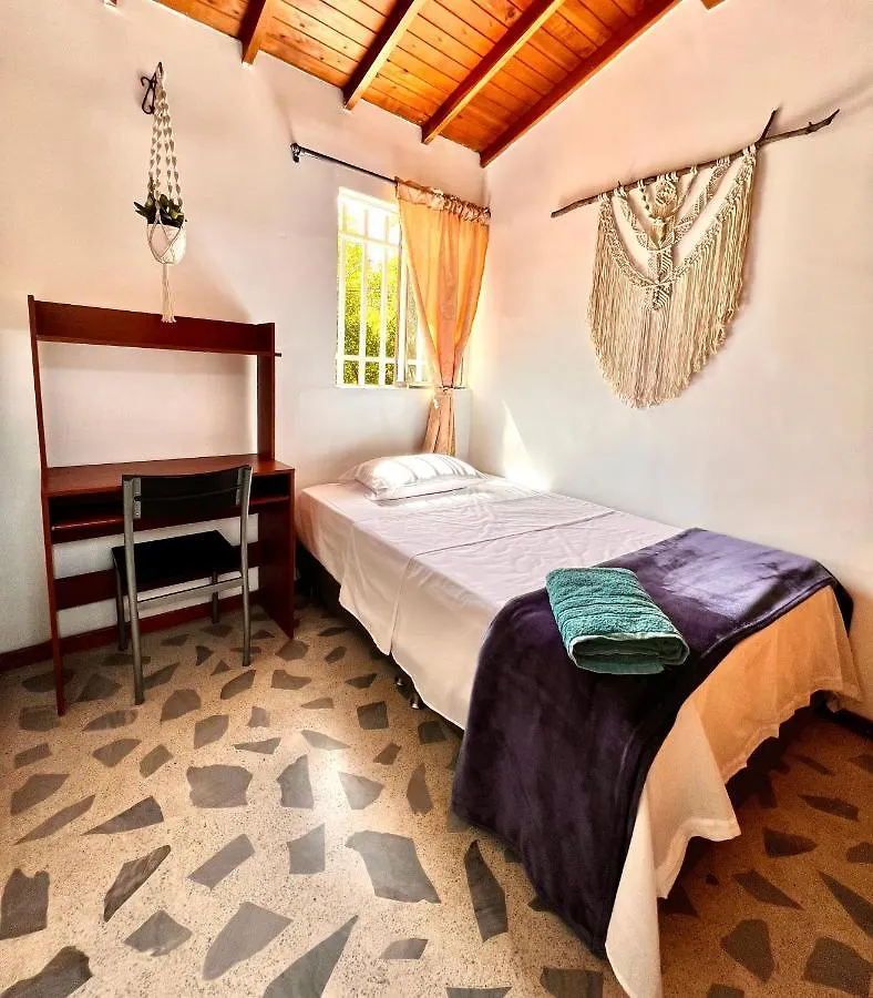 Habitaciones - Casa En Urbanizacion Terracota Medellin Homestay